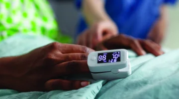 حسين يعاني من لوكيميا ويواجه خطر بدون بطاقة تأمين صحي بسبب نقص 285 ألف درهم